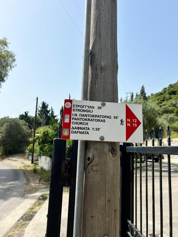Lithino Apartments - 5Min From The Beach Agios Ioannis Peristeron  Exterior photo