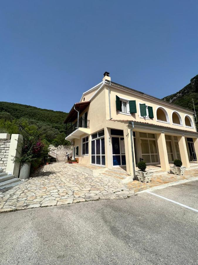 Lithino Apartments - 5Min From The Beach Agios Ioannis Peristeron  Exterior photo
