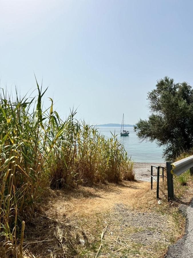 Lithino Apartments - 5Min From The Beach Agios Ioannis Peristeron  Exterior photo