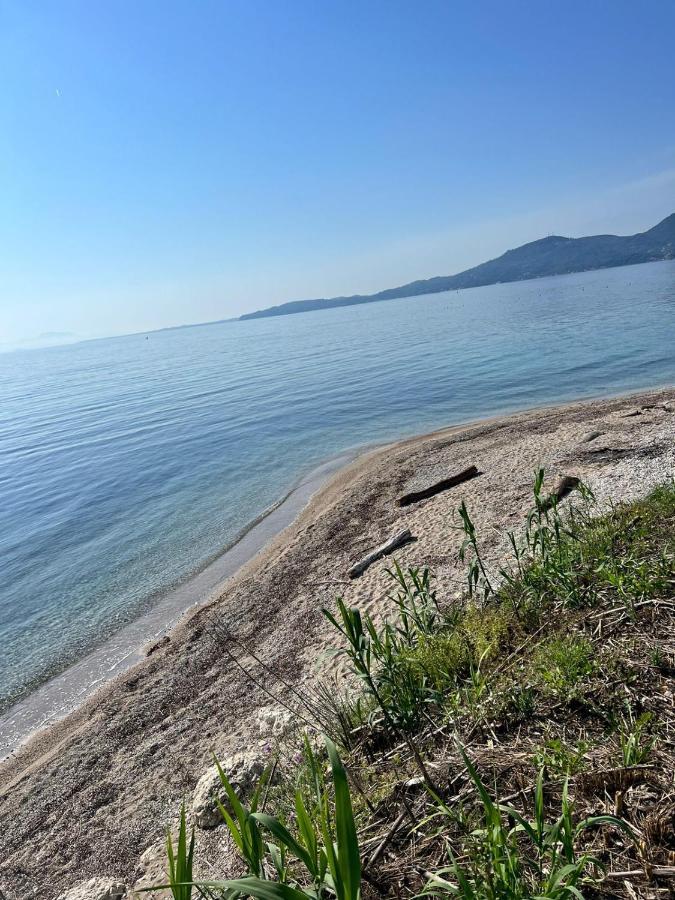 Lithino Apartments - 5Min From The Beach Agios Ioannis Peristeron  Exterior photo